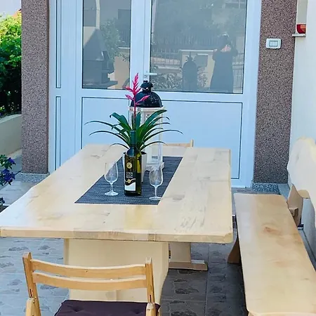 Mirela Apartment